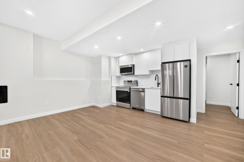 17816 94 Street Nw, Edmonton, AB - Indoor Photo Showing Kitchen With Stainless Steel Kitchen