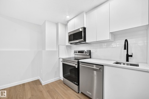 17816 94 Street Nw, Edmonton, AB - Indoor Photo Showing Kitchen With Stainless Steel Kitchen