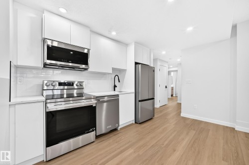 17816 94 Street Nw, Edmonton, AB - Indoor Photo Showing Kitchen With Stainless Steel Kitchen