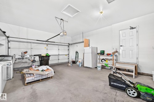 17816 94 Street Nw, Edmonton, AB - Indoor Photo Showing Garage