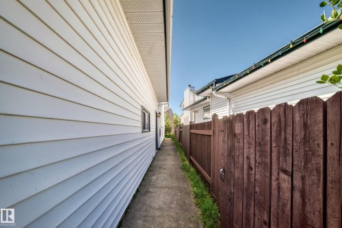 17816 94 Street Nw, Edmonton, AB - Outdoor With Exterior