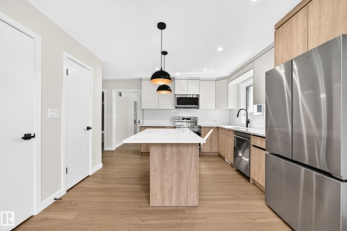 17816 94 Street Nw, Edmonton, AB - Indoor Photo Showing Kitchen With Stainless Steel Kitchen With Upgraded Kitchen