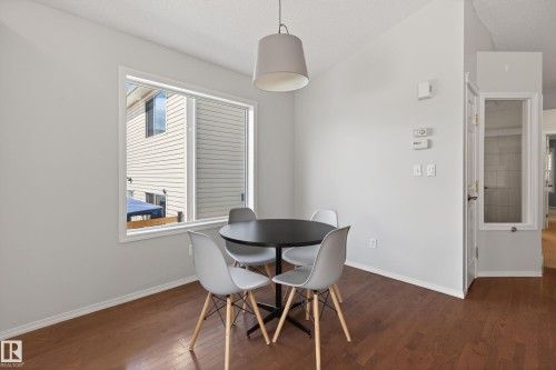 7815 14 Avenue Sw, Edmonton, AB - Indoor Photo Showing Dining Room
