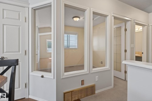 7815 14 Avenue Sw, Edmonton, AB - Indoor Photo Showing Other Room