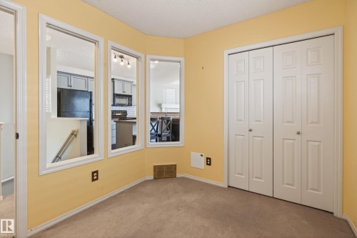 7815 14 Avenue Sw, Edmonton, AB - Indoor Photo Showing Other Room
