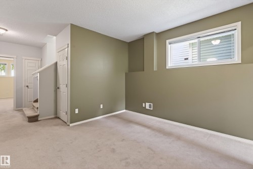 7815 14 Avenue Sw, Edmonton, AB - Indoor Photo Showing Other Room