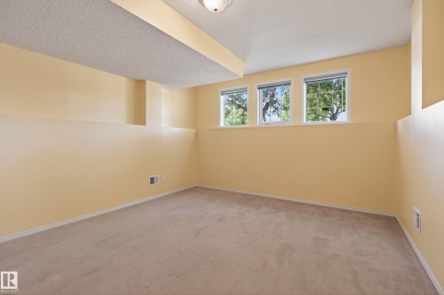 7815 14 Avenue Sw, Edmonton, AB - Indoor Photo Showing Other Room
