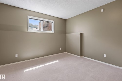 7815 14 Avenue Sw, Edmonton, AB - Indoor Photo Showing Other Room