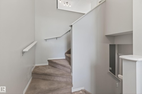 7815 14 Avenue Sw, Edmonton, AB - Indoor