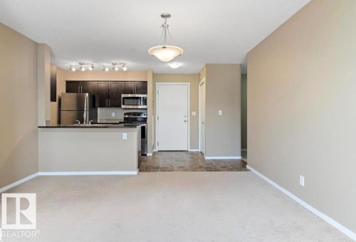 #421 3315 James Mowatt Tr Sw, Edmonton, AB - Indoor Photo Showing Kitchen