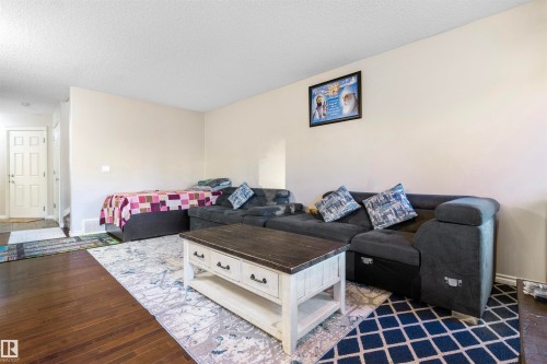 2627 29 Street Nw, Edmonton, AB - Indoor Photo Showing Living Room