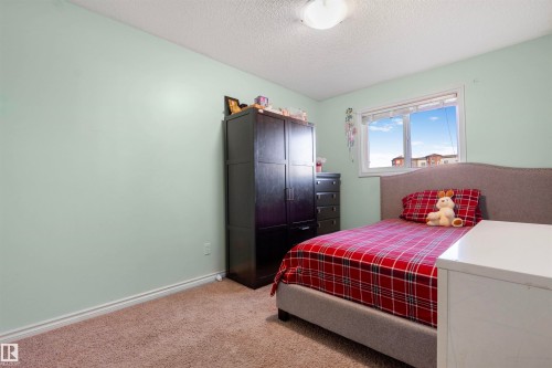 2627 29 Street Nw, Edmonton, AB - Indoor Photo Showing Bedroom