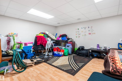 2627 29 Street Nw, Edmonton, AB - Indoor Photo Showing Other Room