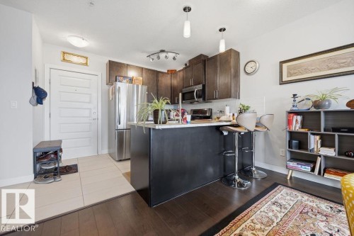 #433 5151 Windermere Bv Sw, Edmonton, AB - Indoor Photo Showing Kitchen