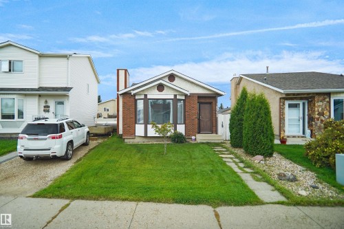 18322 71A Avenue Nw, Edmonton, AB - Outdoor
