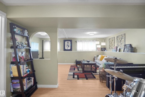 18322 71A Avenue Nw, Edmonton, AB - Indoor Photo Showing Other Room