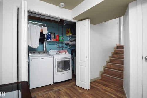 18322 71A Avenue Nw, Edmonton, AB - Indoor Photo Showing Laundry Room