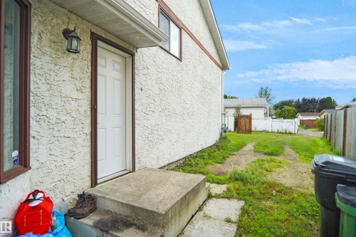 18322 71A Avenue Nw, Edmonton, AB - Outdoor With Exterior