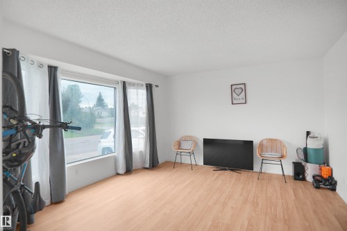 18322 71A Avenue Nw, Edmonton, AB - Indoor