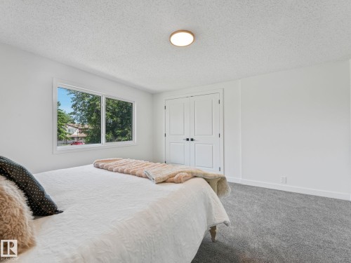 #10 13833 30 St Nw, Edmonton, AB - Indoor Photo Showing Bedroom