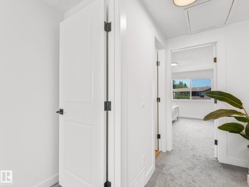 #10 13833 30 St Nw, Edmonton, AB - Indoor Photo Showing Other Room