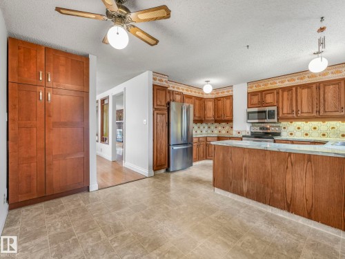 4512 20A Avenue Nw, Edmonton, AB - Indoor Photo Showing Kitchen
