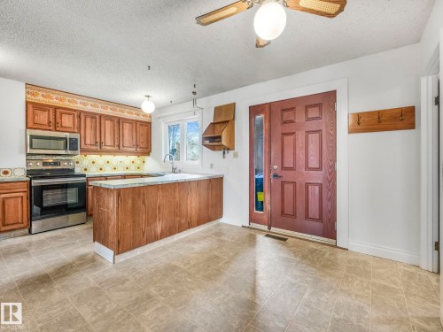 4512 20A Avenue Nw, Edmonton, AB - Indoor Photo Showing Kitchen