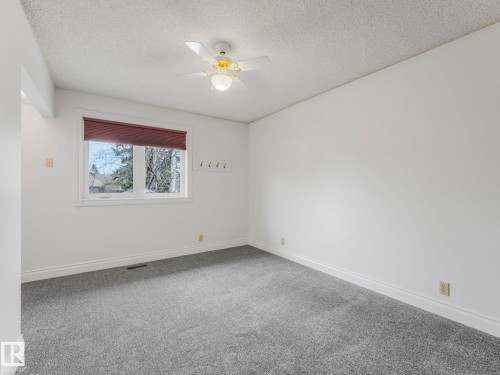 4512 20A Avenue Nw, Edmonton, AB - Indoor Photo Showing Other Room