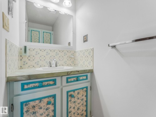 4512 20A Avenue Nw, Edmonton, AB - Indoor