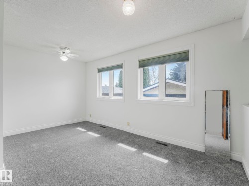 4512 20A Avenue Nw, Edmonton, AB - Indoor Photo Showing Other Room