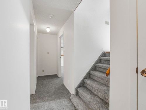 4512 20A Avenue Nw, Edmonton, AB - Indoor Photo Showing Other Room