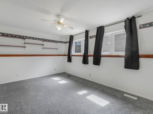 4512 20A Avenue Nw, Edmonton, AB - Indoor Photo Showing Garage
