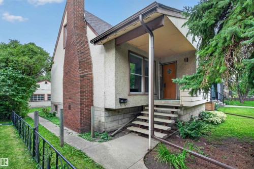 9026 92 Street Nw, Edmonton, AB - Outdoor