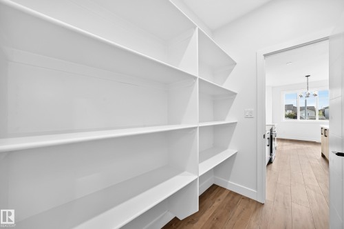 77 Elliott Wynd, Fort Saskatchewan, AB - Indoor With Storage