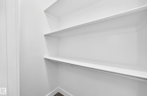 77 Elliott Wynd, Fort Saskatchewan, AB - Indoor With Storage