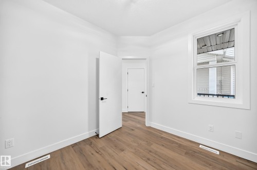 77 Elliott Wynd, Fort Saskatchewan, AB - Indoor Photo Showing Other Room