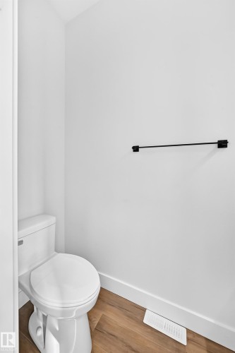 77 Elliott Wynd, Fort Saskatchewan, AB - Indoor Photo Showing Bathroom