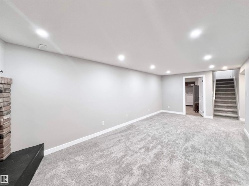 4235 147 Street Nw, Edmonton, AB - Indoor