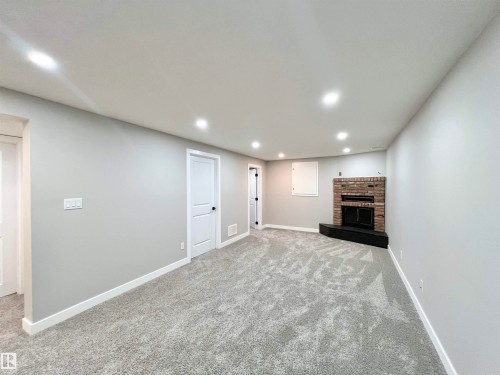 4235 147 Street Nw, Edmonton, AB - Indoor Photo Showing Other Room