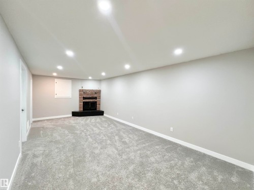 4235 147 Street Nw, Edmonton, AB - Indoor Photo Showing Other Room