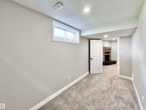 4235 147 Street Nw, Edmonton, AB - Indoor Photo Showing Other Room