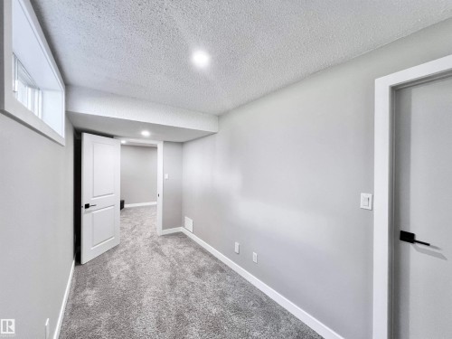 4235 147 Street Nw, Edmonton, AB - Indoor Photo Showing Other Room