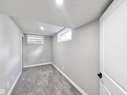 4235 147 Street Nw, Edmonton, AB - Indoor