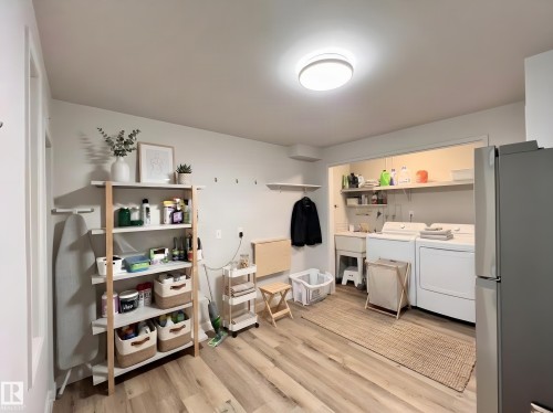 4235 147 Street Nw, Edmonton, AB - Indoor Photo Showing Laundry Room