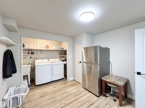 4235 147 Street Nw, Edmonton, AB - Indoor Photo Showing Laundry Room