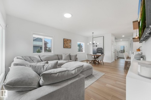 318 Jensen Lakes Boulevard, St. Albert, AB - Indoor Photo Showing Living Room