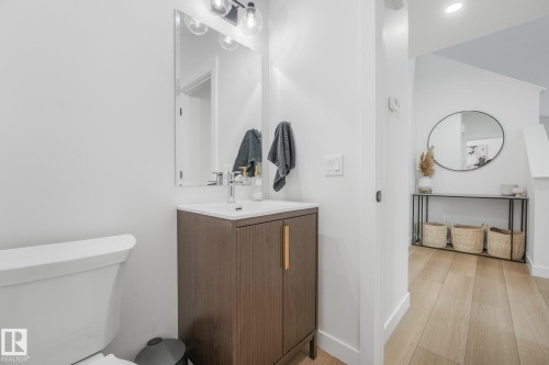 318 Jensen Lakes Boulevard, St. Albert, AB - Indoor Photo Showing Bathroom