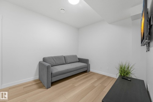 318 Jensen Lakes Boulevard, St. Albert, AB - Indoor