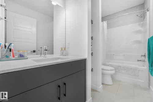 318 Jensen Lakes Boulevard, St. Albert, AB - Indoor Photo Showing Bathroom