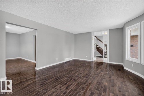 4215 Ramsay Road Nw, Edmonton, AB - Indoor Photo Showing Other Room